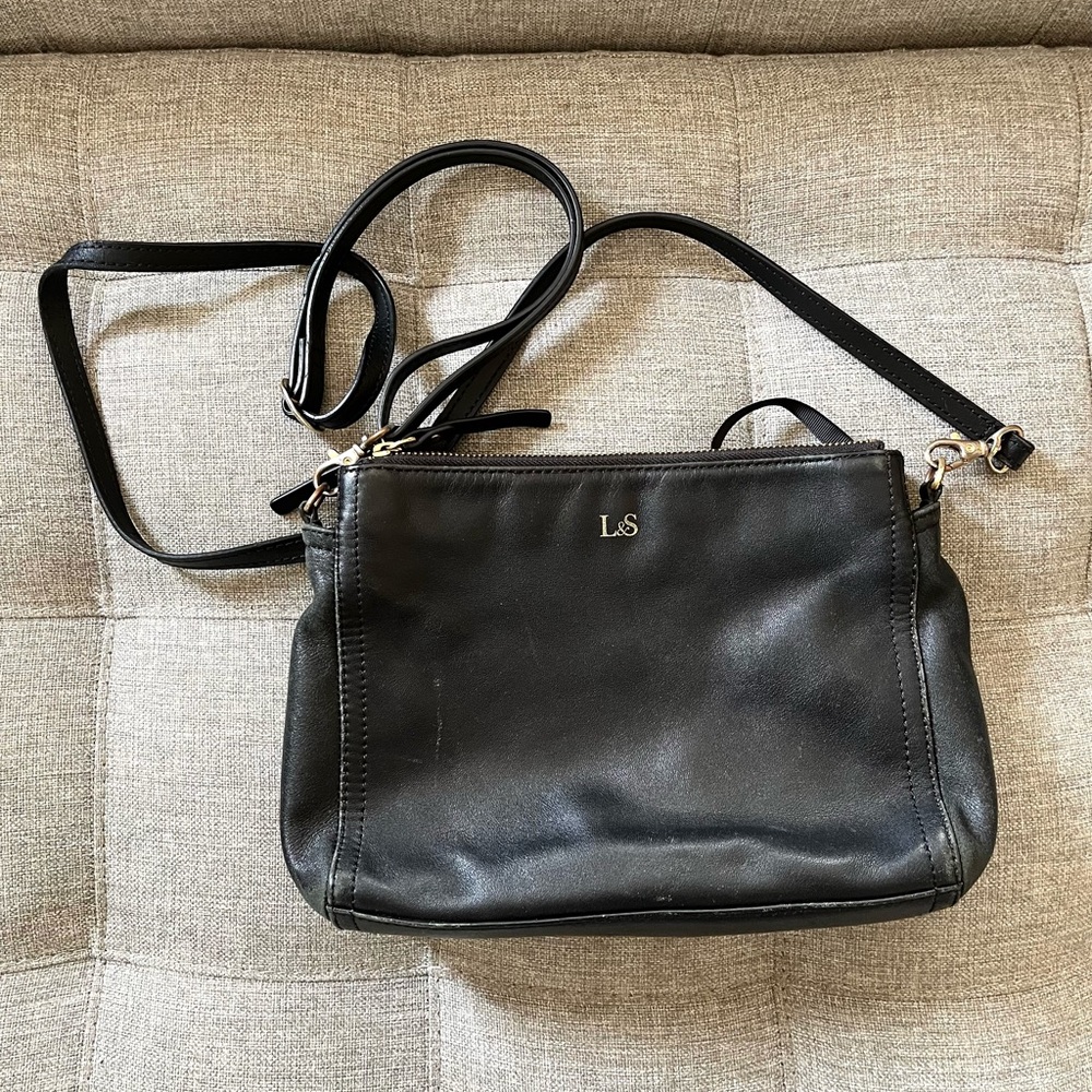 Vintage Lo & Sons Crossbody Purse